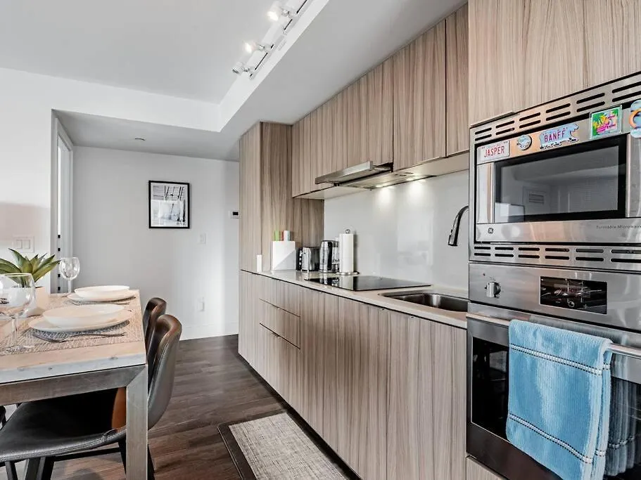 Luxury Condo On Bay Street Toronto 0*,  Canada