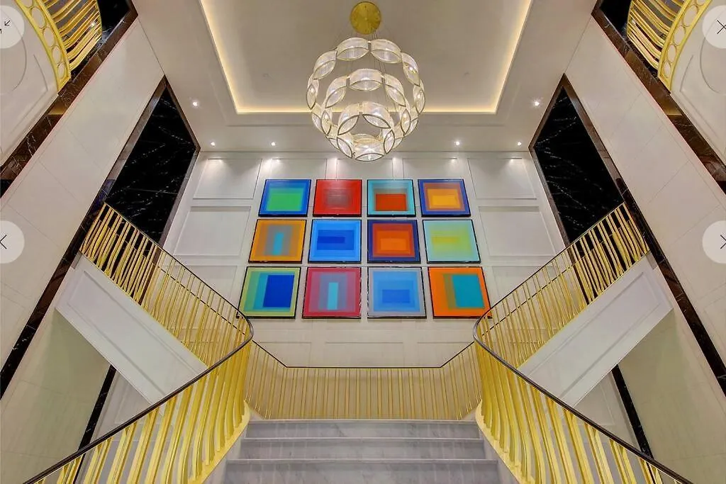 Apartment Luxury Condo On Bay Street Toronto