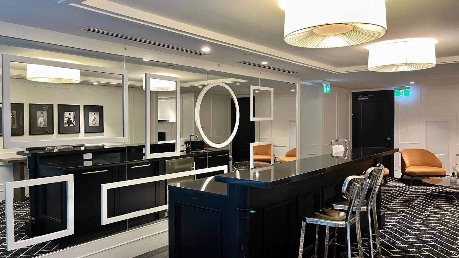 Luxury Condo On Bay Street Toronto 0*,  Canada