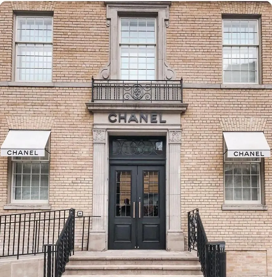 Luxury Condo On Bay Street Toronto