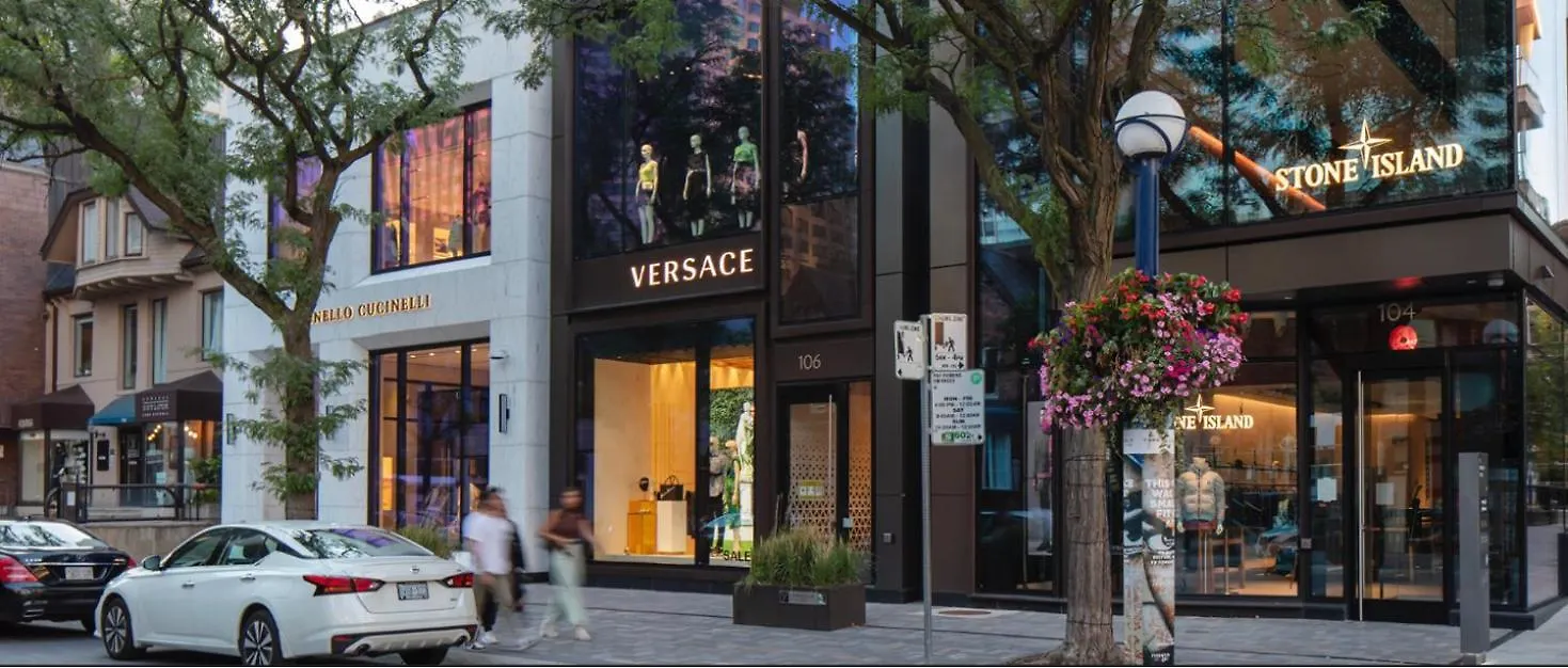 Luxury Condo On Bay Street Toronto 0*,  Kanada